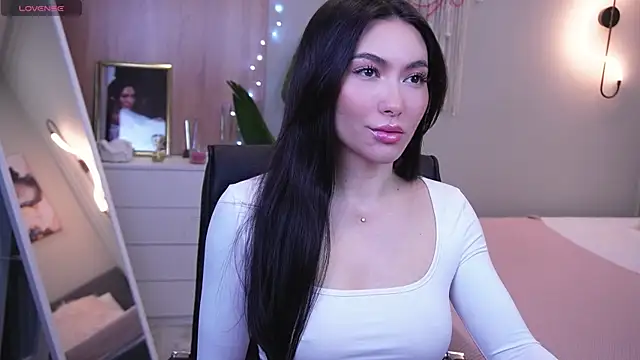 Molly Jons online show from 5, 2, 2025