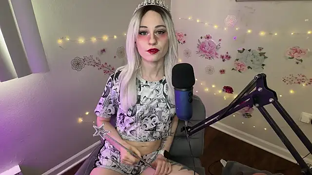 Starr1123 online show from 10, 7, 2026