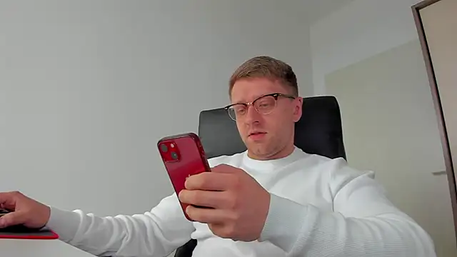 Snapshot of Findom_guy chatting on 18, 3, 2025 Findom guy online show from 18, 3, 2025