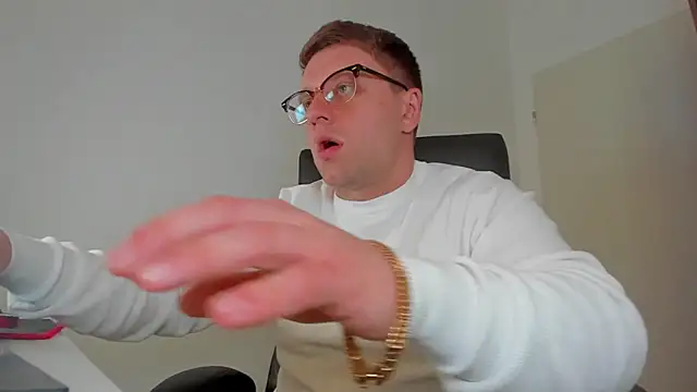 Snapshot of Findom_guy chatting on 22, 3, 2025 Findom guy online show from 22, 3, 2025