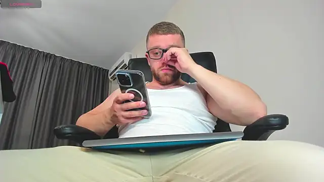 Findom guy online show from 16, 12, 2025