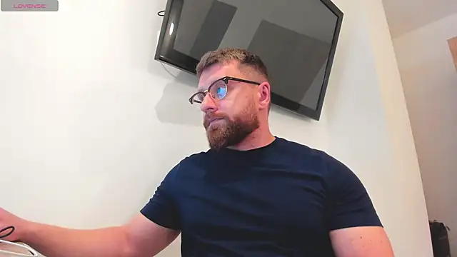 Findom guy online show from 25, 2, 2026