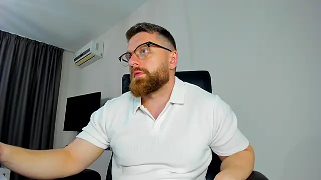 Findom guy online show from 17, 4, 2026