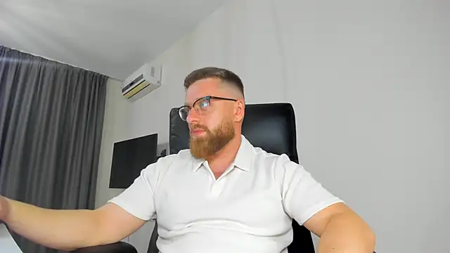 Findom guy online show from 25, 4, 2026