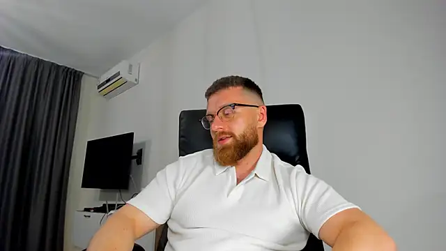 Findom guy online show from 26, 4, 2026