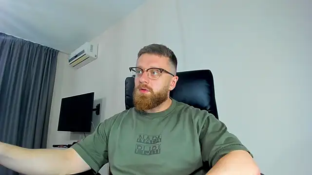 Findom guy online show from 27, 4, 2026