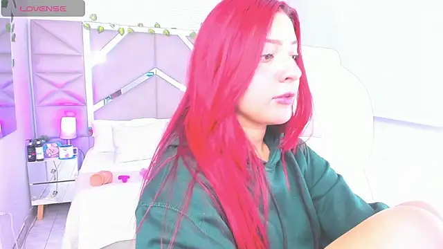 Snapshot of Zoe_Lennoxx chatting on 30, 12, 2024 Zoe Lennoxx online show from 30, 12, 2024