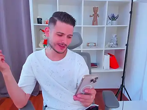 andboyfor6 online show from 24, 5, 2026