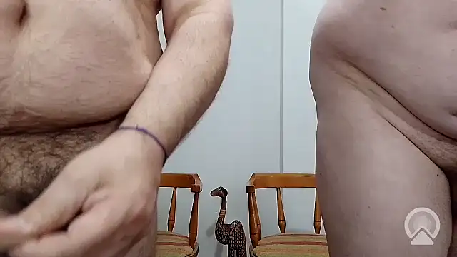 Snapshot of osoandcubcam chatting on 5, 11, 2025 osoandcubcam online show from 5, 11, 2025