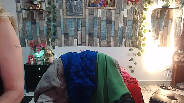 Snapshot of KarimaSarabe chatting on 27, 9, 2025 KarimaSarabe online show from 27, 9, 2025