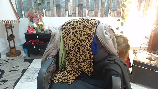 Snapshot of KarimaSarabe chatting on 3, 10, 2025 KarimaSarabe online show from 3, 10, 2025