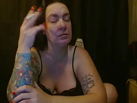 Snapshot of SimoneMoore chatting on 15, 3, 2025 SimoneMoore online show from 15, 3, 2025