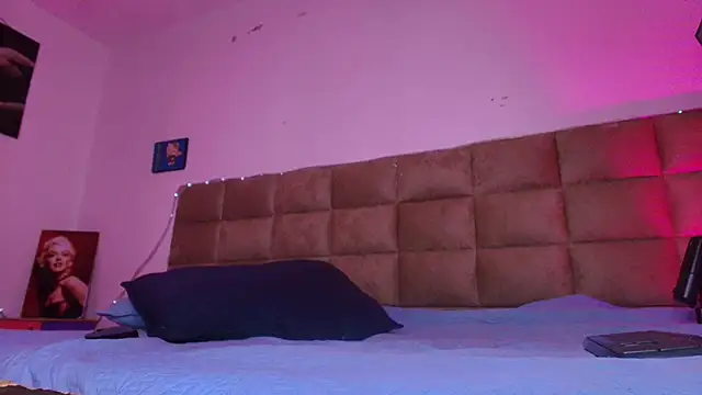  sex mia online show from 24, 9, 2025