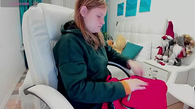 Kathlyn  Heath online show from 12, 1, 2025