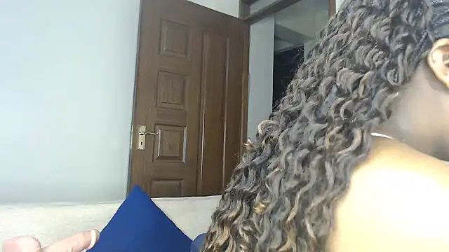 NIKKIE LOVE online show from 23, 7, 2026