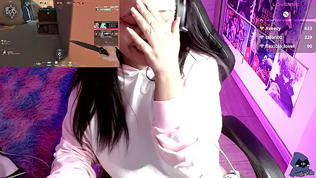 Emmachan19 online show from 17, 1, 2025