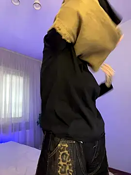 Snapshot of _Chlo__e chatting on 20, 9, 2025 Chlo e online show from 20, 9, 2025