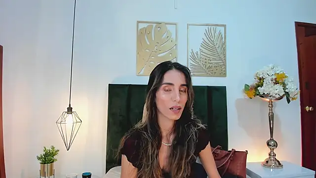 Snapshot of Nina_Cavaali chatting on 23, 1, 2025 Nina Cavaali online show from 23, 1, 2025