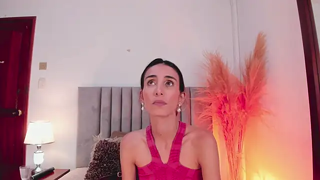 Snapshot of Nina_Cavaali chatting on 18, 2, 2025 Nina Cavaali online show from 18, 2, 2025