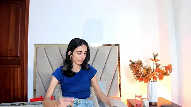 Snapshot of Nina_Cavaali chatting on 14, 10, 2025 Nina Cavaali online show from 14, 10, 2025