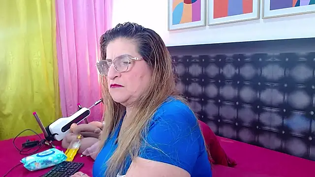 sandra 20 online show from 25, 7, 2026