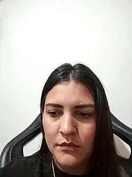 Mia Hampton online show from 17, 12, 2025