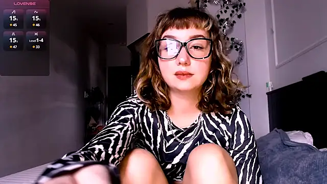 Cosmo Riri online show from 13, 1, 2025