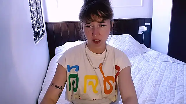 Cosmo Riri online show from 12, 3, 2025