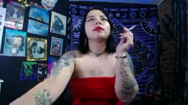 Yourmadame P online show from 11, 11, 2025