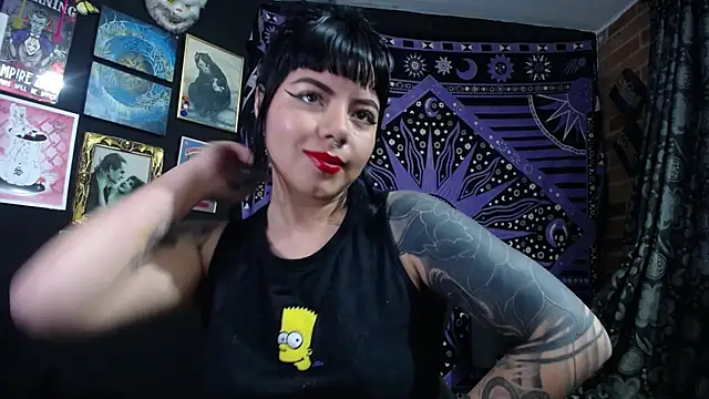 Yourmadame P online show from 12, 5, 2026