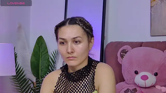 Snapshot of NicolLopeze chatting on 19, 11, 2025 NicolLopeze online show from 19, 11, 2025