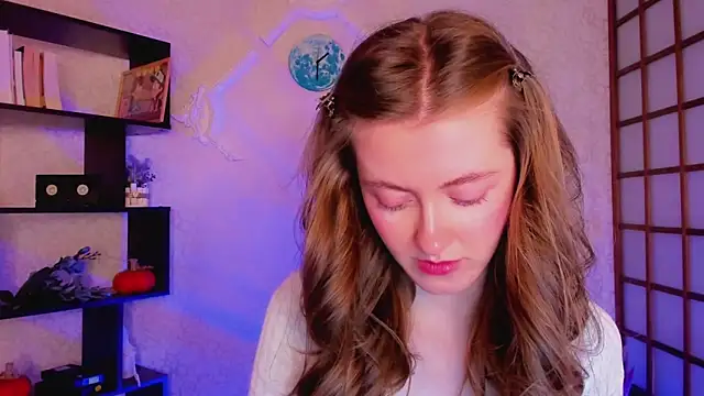 KateCuddle online show from 25, 12, 2024