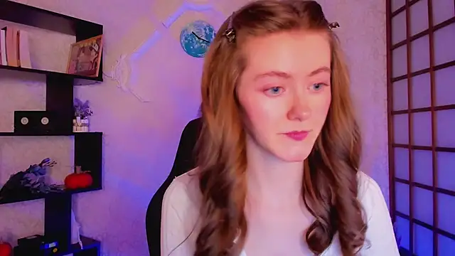 KateCuddle online show from 25, 12, 2024