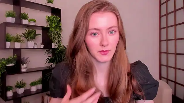 KateCuddle online show from 9, 9, 2025