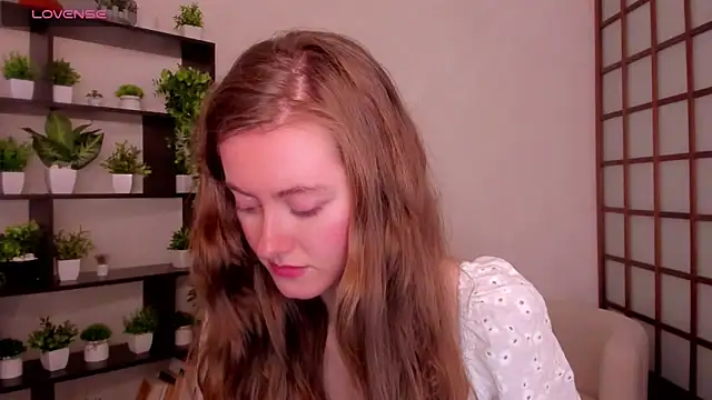 KateCuddle online show from 22, 10, 2025