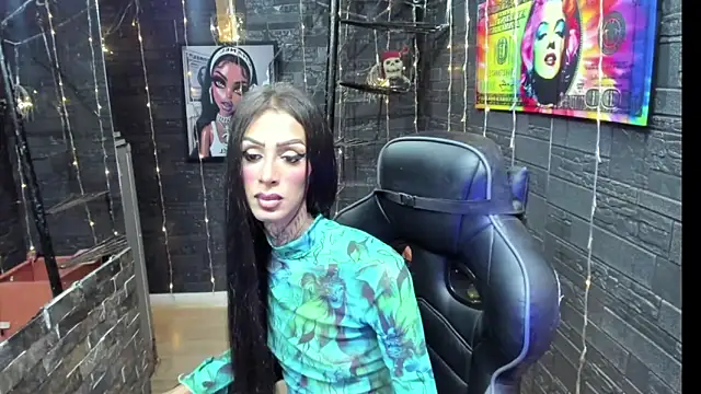 kissingdevil online show from 4, 3, 2026