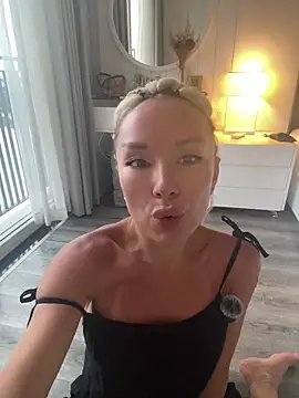 WhiteBunny online show from 10, 6, 2026