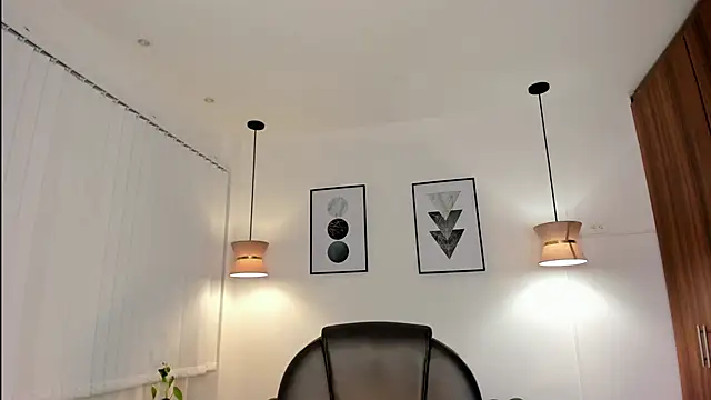 tiana cruz online show from 28, 4, 2026