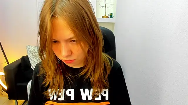 Persephoni online show from 27, 4, 2026