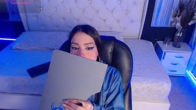 LiaVillalobos online show from 24, 9, 2025