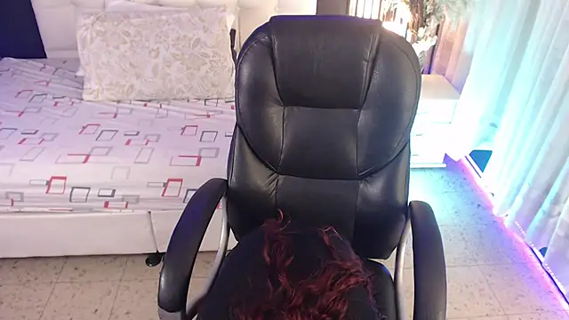 LiaVillalobos online show from 7, 4, 2026