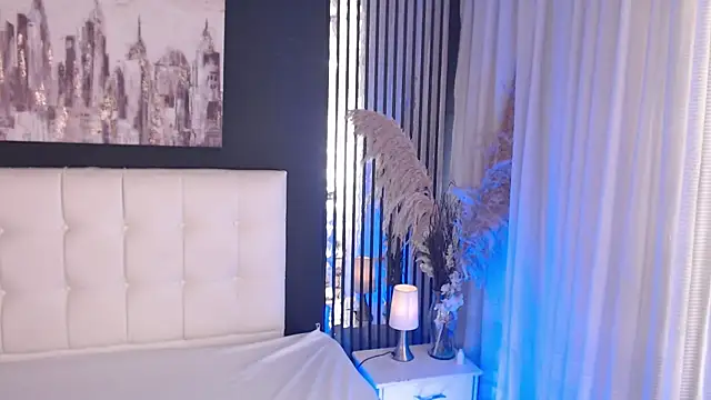 LiaVillalobos online show from 17, 4, 2026