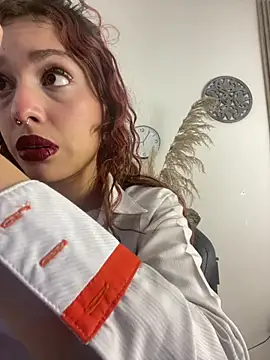 LiaVillalobos online show from 22, 4, 2026