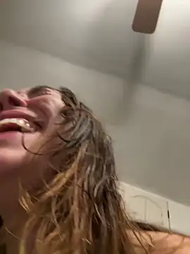 Snapshot of LeaGambit__ chatting on 17, 2, 2025 LeaGambit online show from 17, 2, 2025