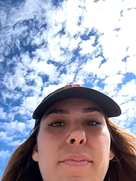 Snapshot of LeaGambit__ chatting on 10, 10, 2025 LeaGambit online show from 10, 10, 2025