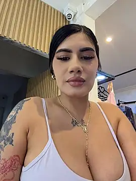 clarachanelricek online show from 23, 4, 2026