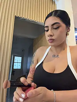 clarachanelricek online show from 28, 4, 2026