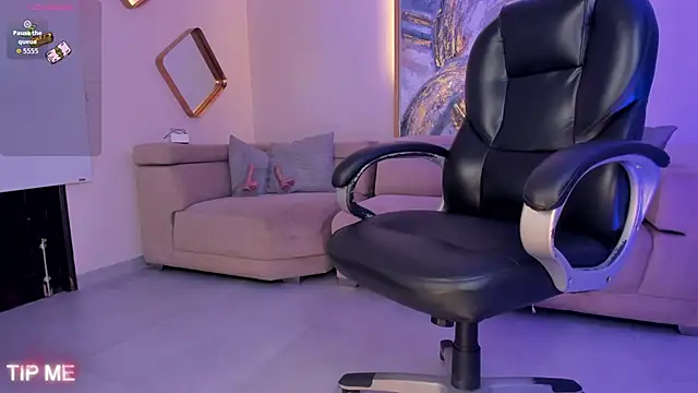 SophieBarnett online show from 25, 4, 2026