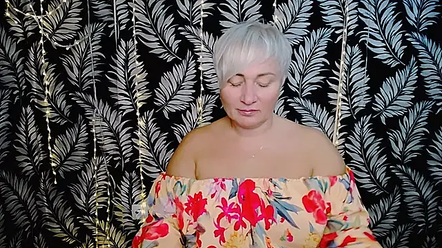 Olivia playful online show from 24, 10, 2025