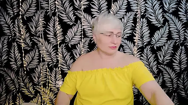 Olivia playful online show from 19, 4, 2026